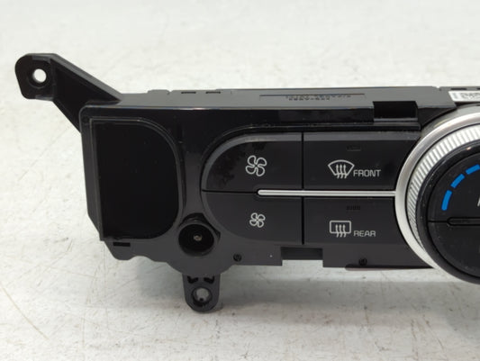 2017-2019 Kia Soul Climate Control Module Temperature AC/Heater Replacement P/N:97250-B2GQ1CA Fits Fits 2017 2018 2019 OEM Used Auto Parts