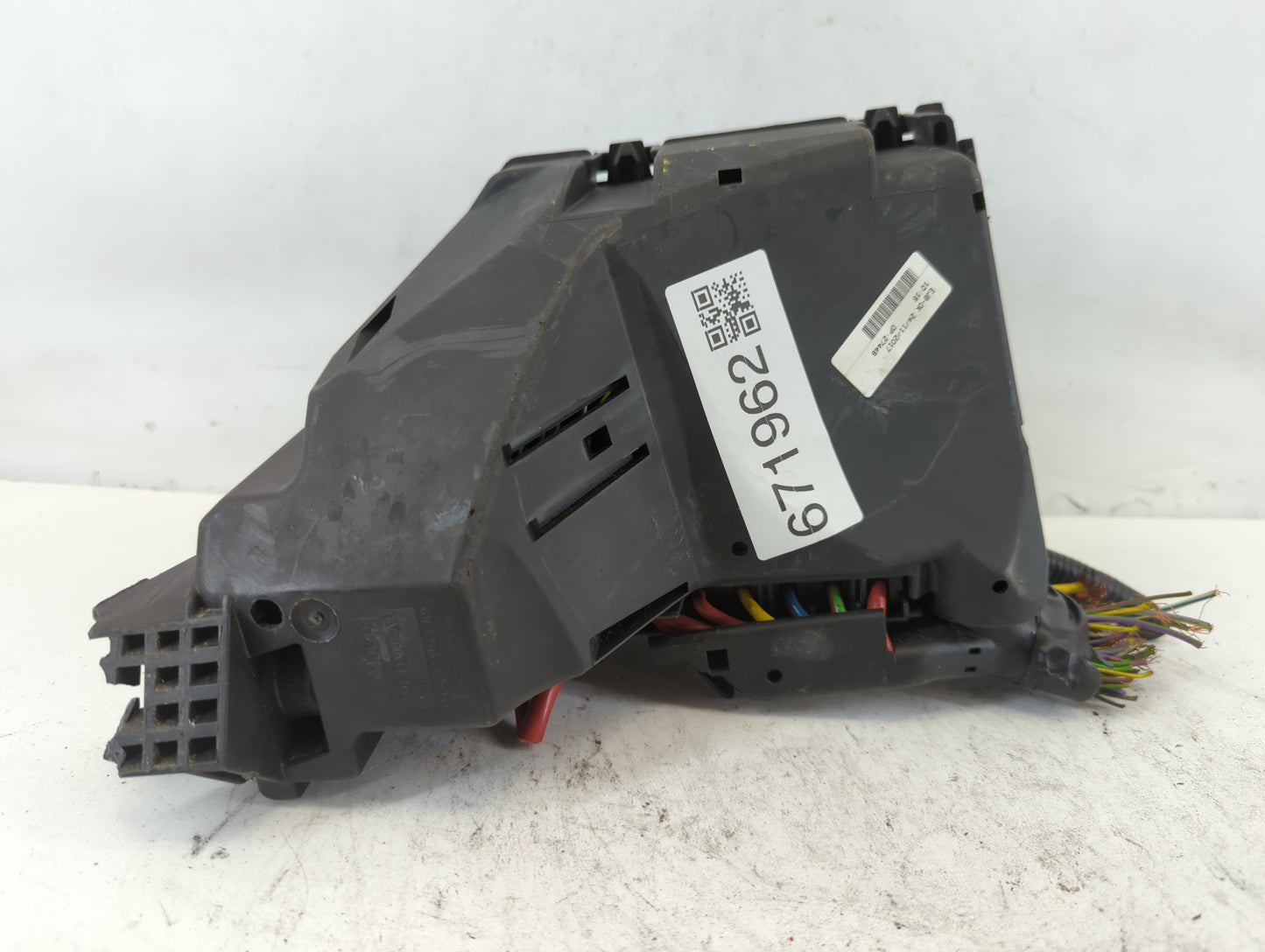 2018-2019 Land Rover Discovery Sport Fusebox Fuse Box Panel Relay Module P/N:JK72-14A076-AA Fits Fits 2018 2019 OEM Used Aut