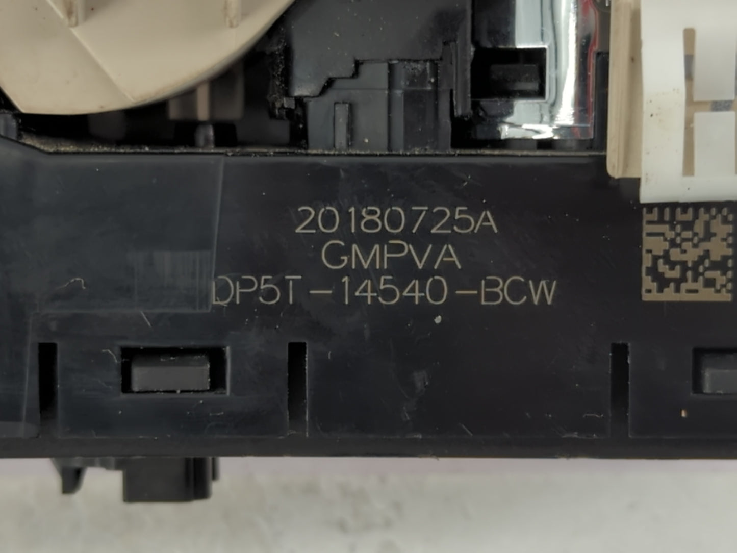 2015-2020 Lincoln Mkz Master Power Window Switch Replacement Driver Side Left P/N:DP5T-14540-BCW Fits OEM Used Auto Parts -