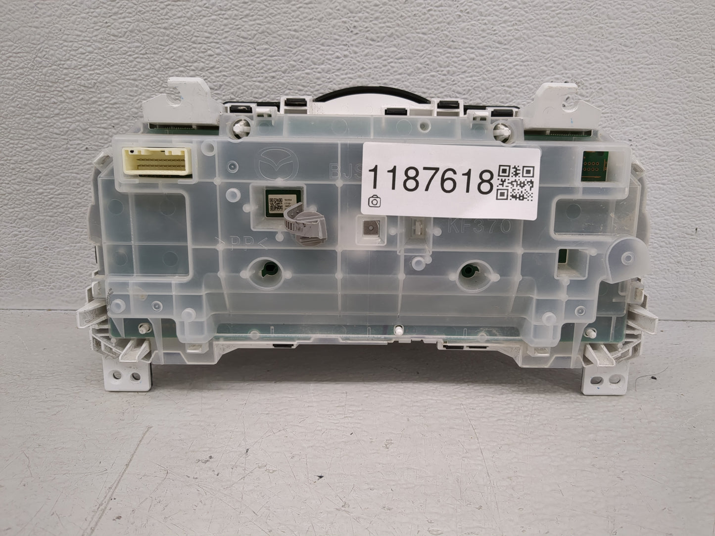 2017-2018 Mazda 3 Instrument Cluster Speedometer Gauges P/N:59 BEEJA Fits Fits 2017 2018 OEM Used Auto Parts - Oemusedautopa