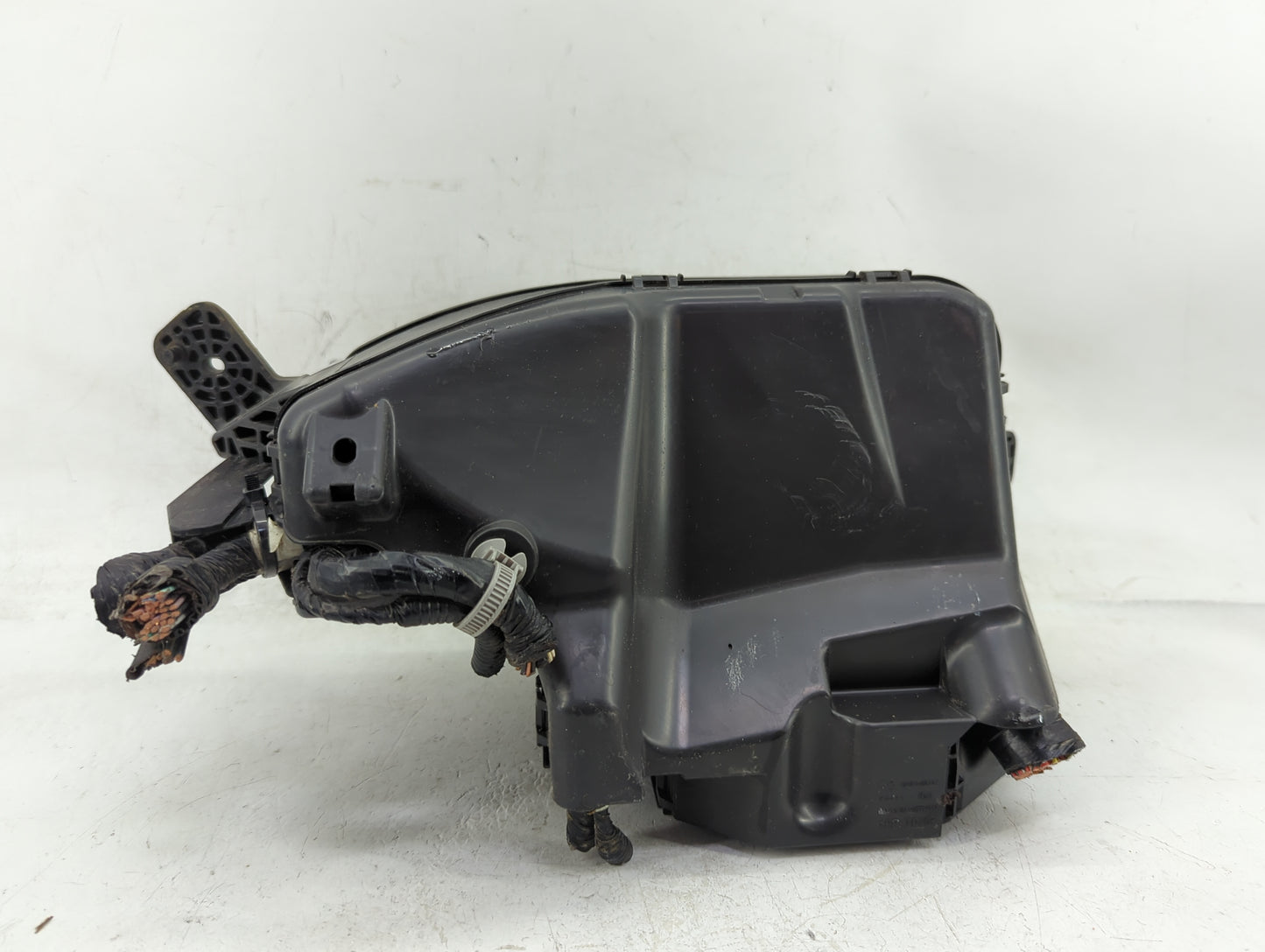 2014-2016 Mazda 3 Fusebox Fuse Box Panel Relay Module P/N:BACS-675X0 Fits Fits 2014 2015 2016 OEM Used Auto Parts - Oemuseda