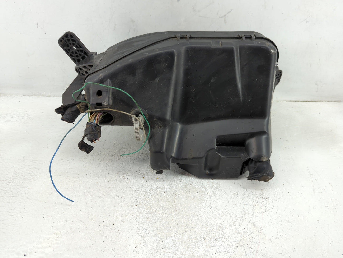 2014-2016 Mazda 3 Fusebox Fuse Box Panel Relay Module P/N:BACS-675X0 Fits Fits 2014 2015 2016 OEM Used Auto Parts - Oemuseda