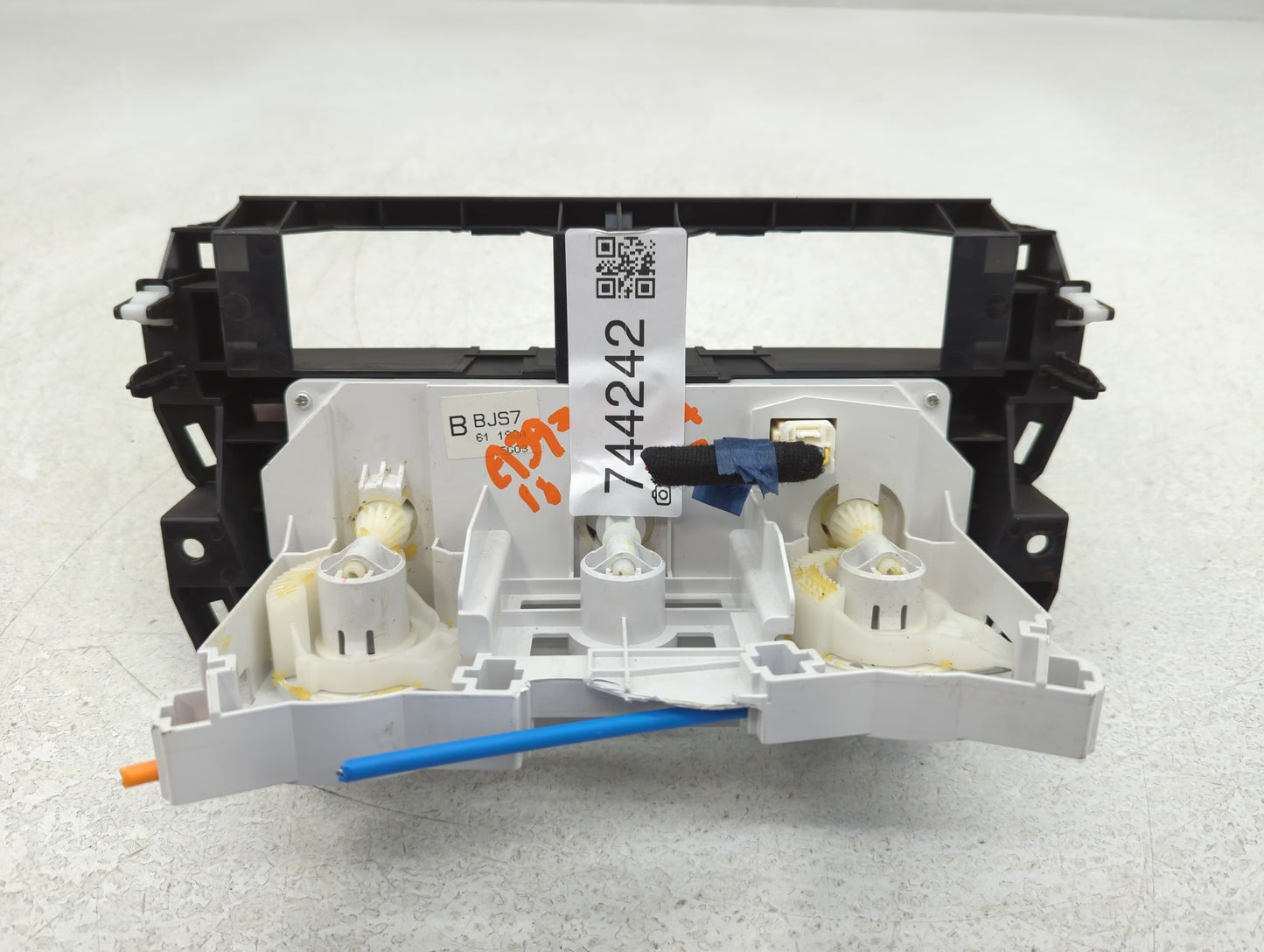 2018 Mazda 3 Climate Control Module Temperature AC/Heater Replacement P/N:BHN1 06 01567 BABH 06 31461 Fits Fits 2013 2014 20