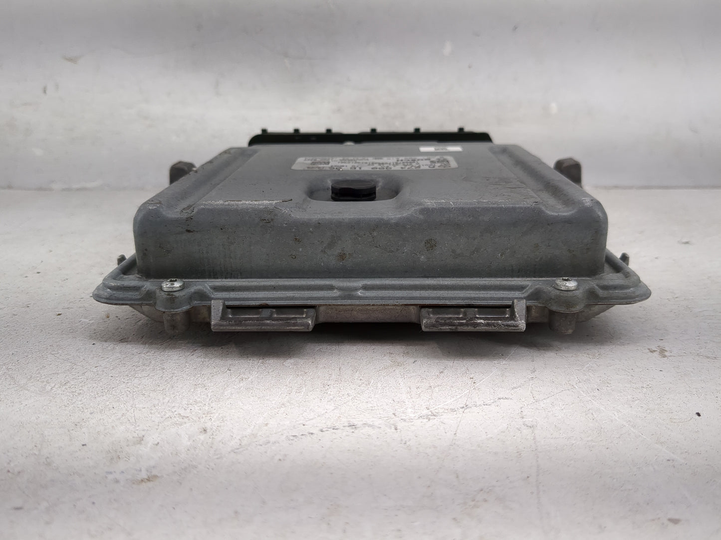 2016-2019 Mercedes-Benz Glc300 PCM Engine Control Computer ECU ECM PCU OEM P/N:2749001600 Fits Fits 2016 2017 2018 2019 2020