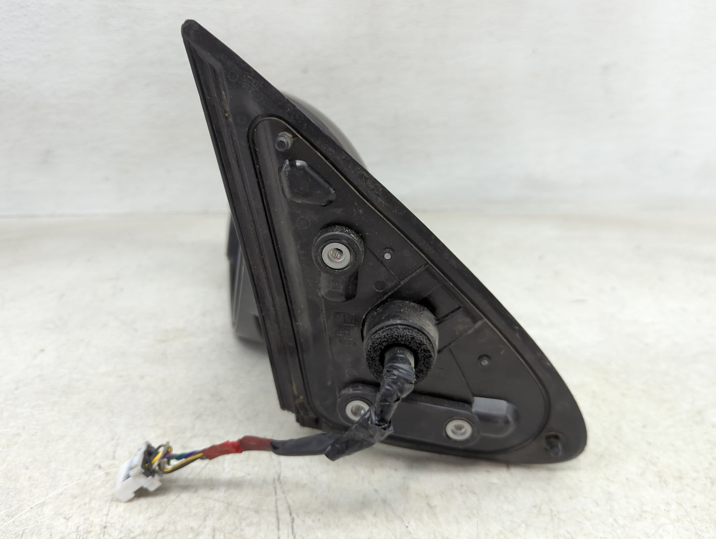 2018 Mitsubishi Outlander Driver Side View Mirror - Left Door Mirror OEM Used - Oemusedautoparts1.com