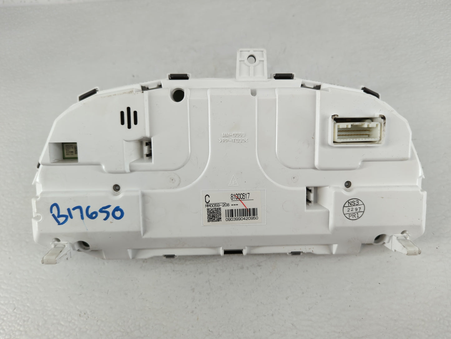 2018 Mitsubishi Outlander Instrument Cluster Speedometer Gauges P/N:MM0059-208 8100C617 Fits OEM Used Auto Parts - Oemusedau