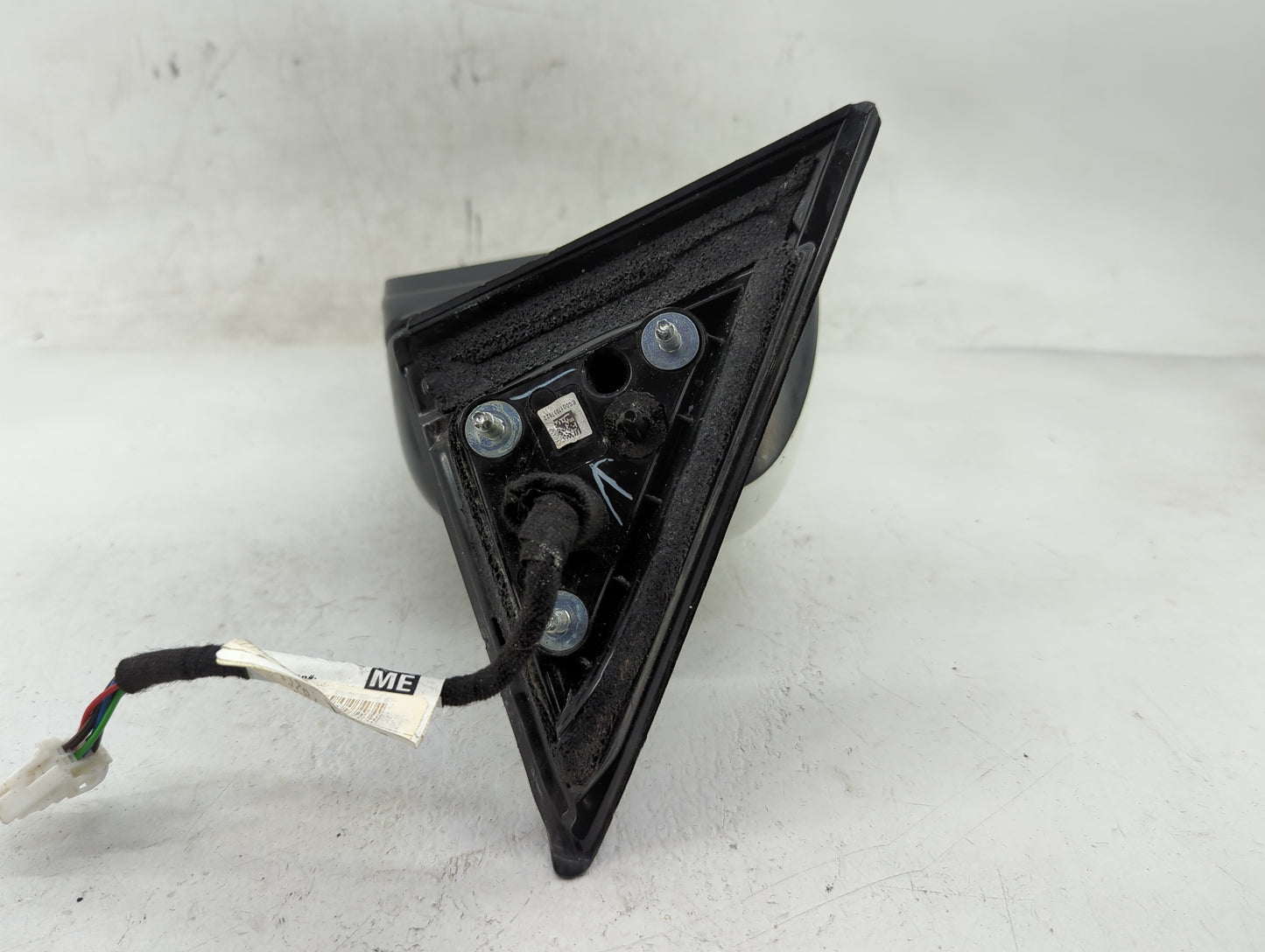 2017-2020 Nissan Rogue Driver Side View Mirror - Left Door Mirror OEM Used - Oemusedautoparts1.com
