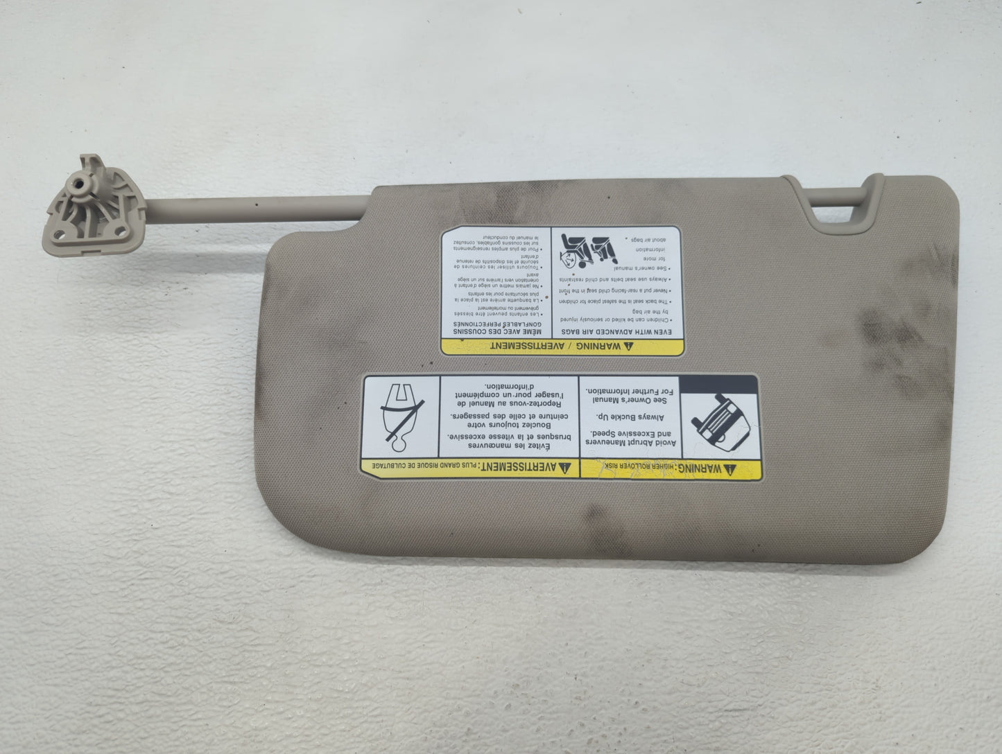 2018-2020 Nissan Rogue Sun Visor Shade Replacement Passenger Right Mirror Fits Fits 2018 2019 2020 OEM Used Auto Parts - Oem