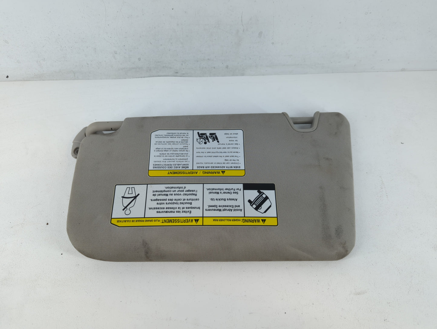 2018-2020 Nissan Rogue Sun Visor Shade Replacement Passenger Right Mirror Fits Fits 2018 2019 2020 OEM Used Auto Parts - Oem
