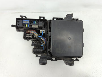 2017-2020 Nissan Rogue Fusebox Fuse Box Panel Relay Module P/N:6351-2835 6351-2832, 5Q0 907 361 C Fits Fits 2017 2018 2019 2020 OEM Used Auto Parts