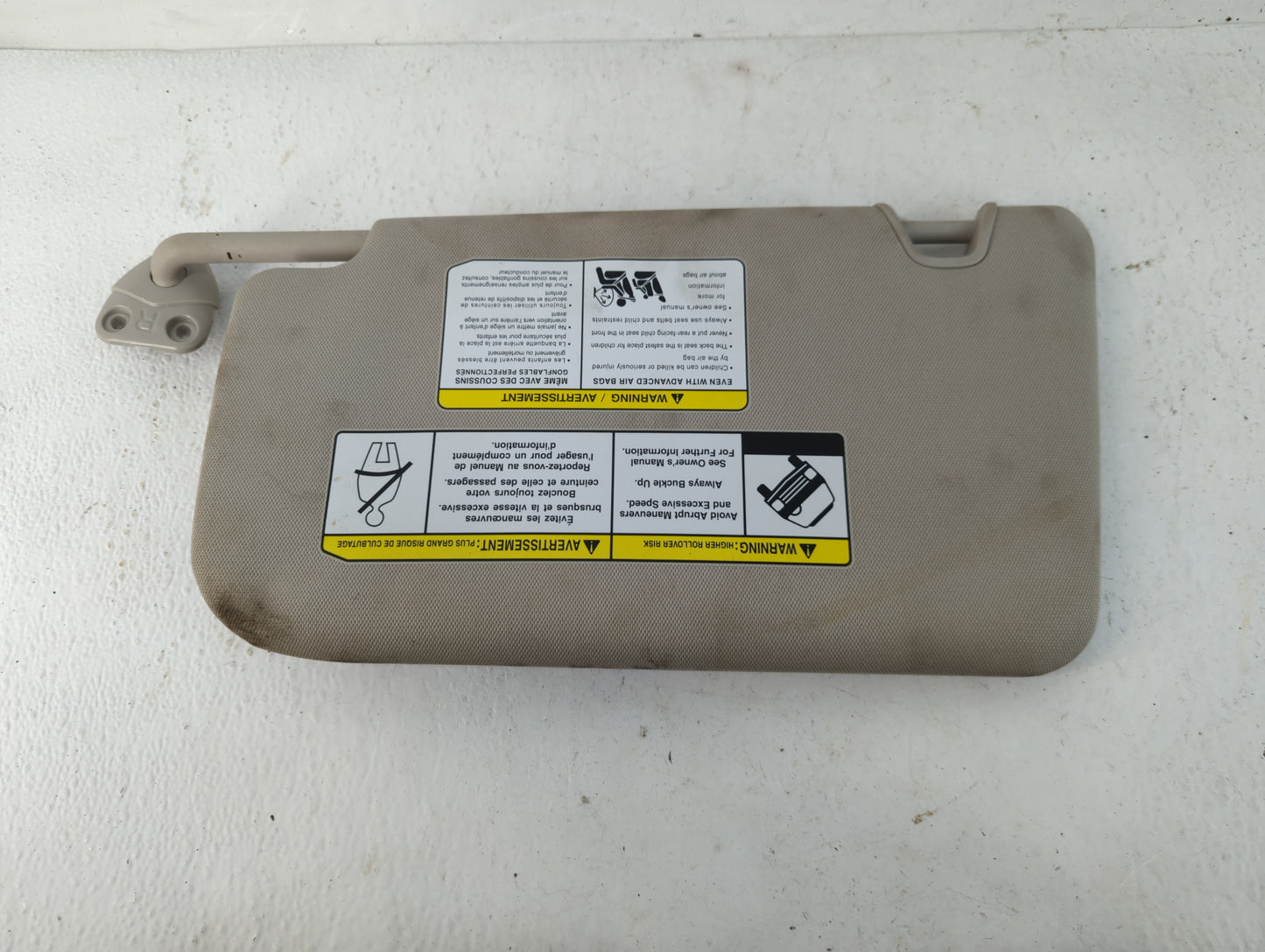 2018-2020 Nissan Rogue Sun Visor Shade Replacement Passenger Right Mirror Fits Fits 2018 2019 2020 OEM Used Auto Parts - Oem