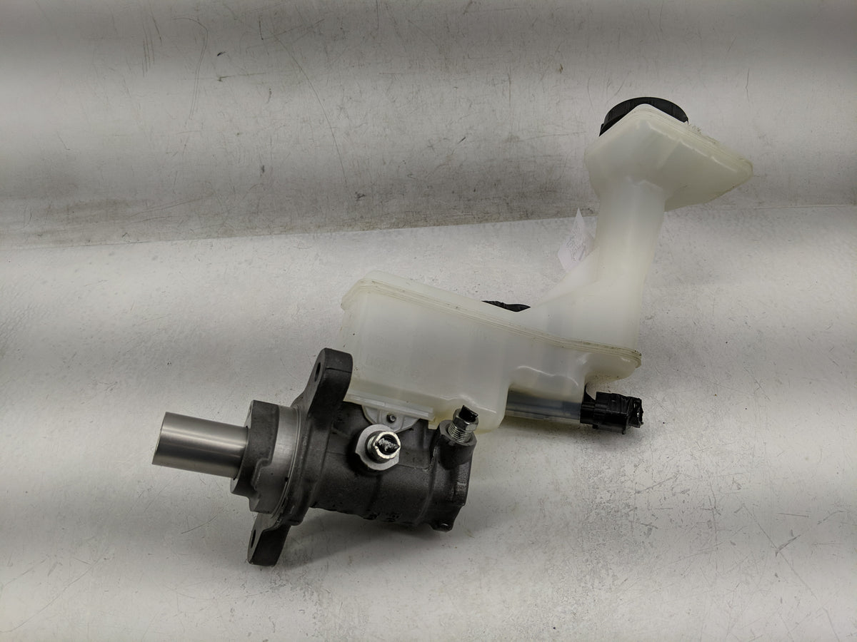2017-2022 Nissan Rogue Sport Brake Master Cylinder 1311491 - Oemusedautoparts1.com