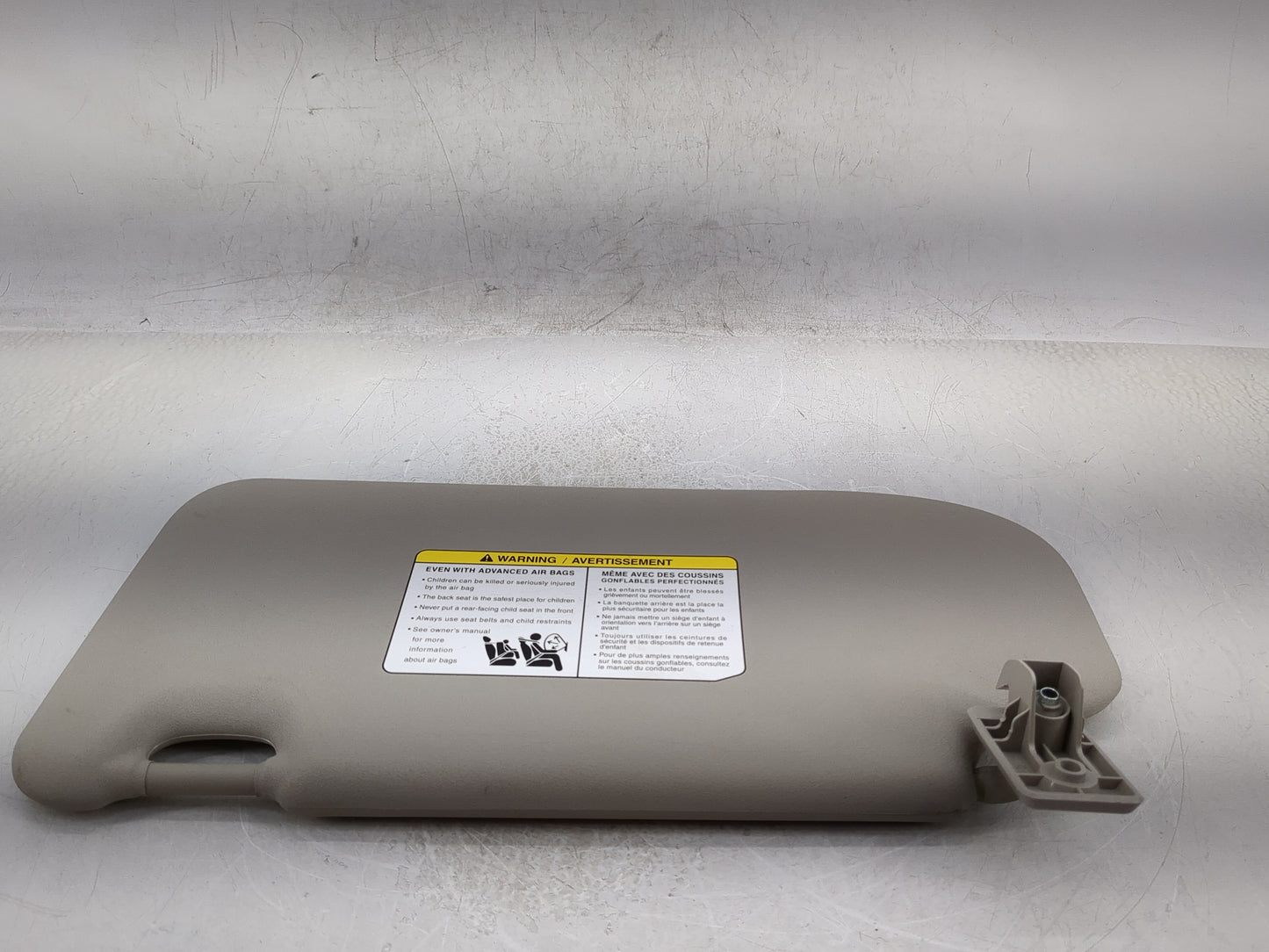 2017-2018 Nissan Rogue Sport Sun Visor Shade Replacement Passenger Right Mirror Fits Fits 2017 2018 OEM Used Auto Parts - Oe