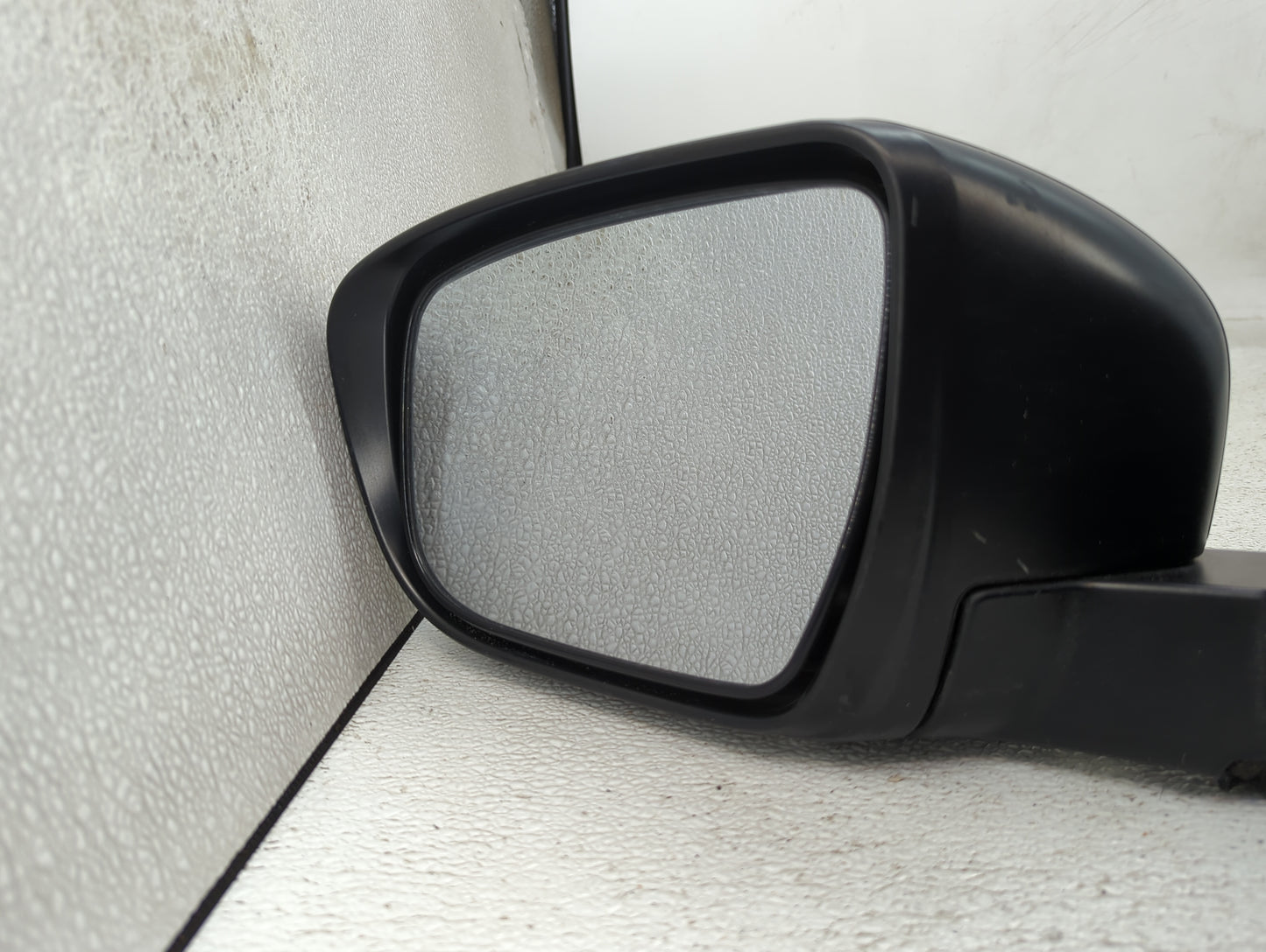 2017-2022 Nissan Rogue Sport Driver Side View Mirror - Left Door Mirror OEM Used - Oemusedautoparts1.com