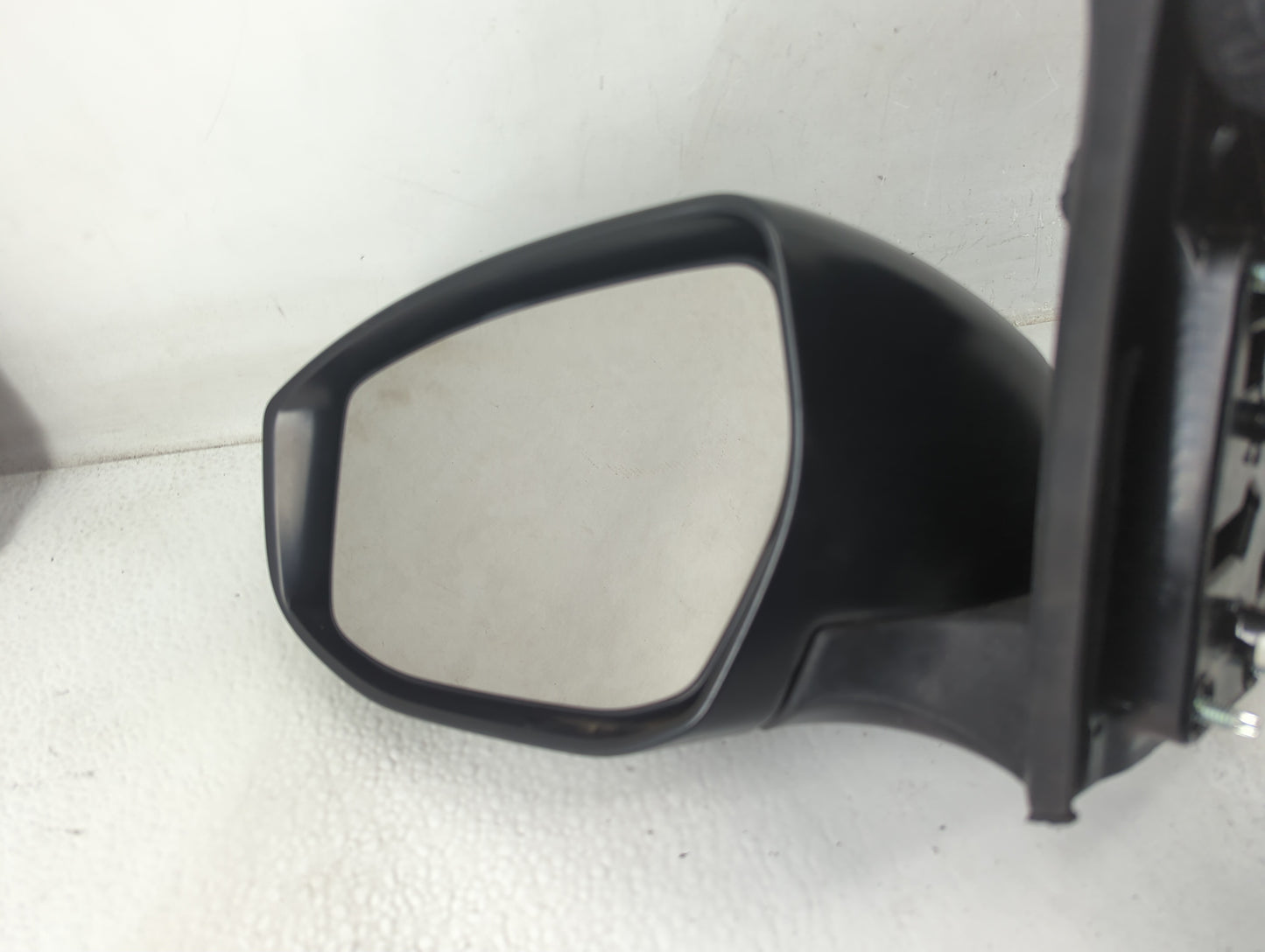 2016-2019 Nissan Sentra Driver Side View Mirror - Left Door Mirror OEM Used - Oemusedautoparts1.com