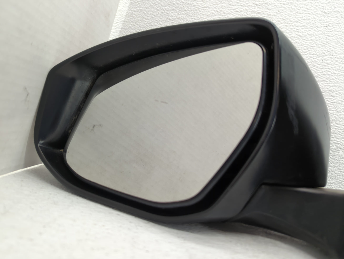 2016-2019 Nissan Sentra Driver Side View Mirror - Left Door Mirror OEM Used - Oemusedautoparts1.com