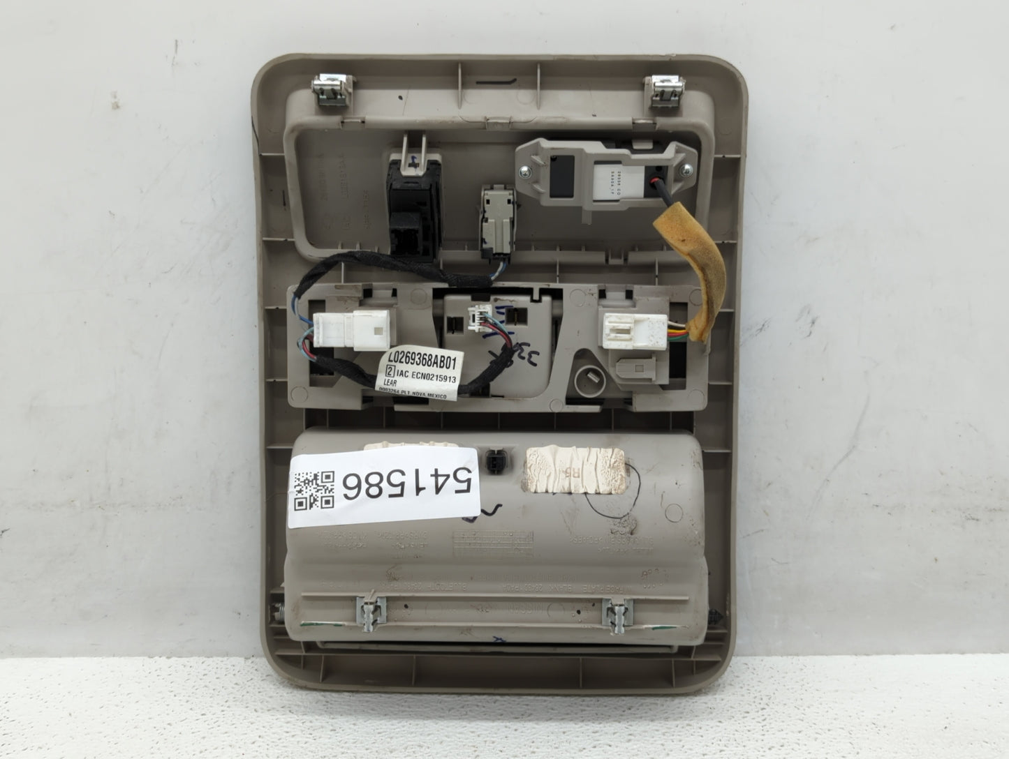 2018-2022 Nissan Titan Xd Center Floor Console P/N:28336 5AA0A Fits Fits 2018 2019 2020 2021 2022 OEM Used Auto Parts - Oemu