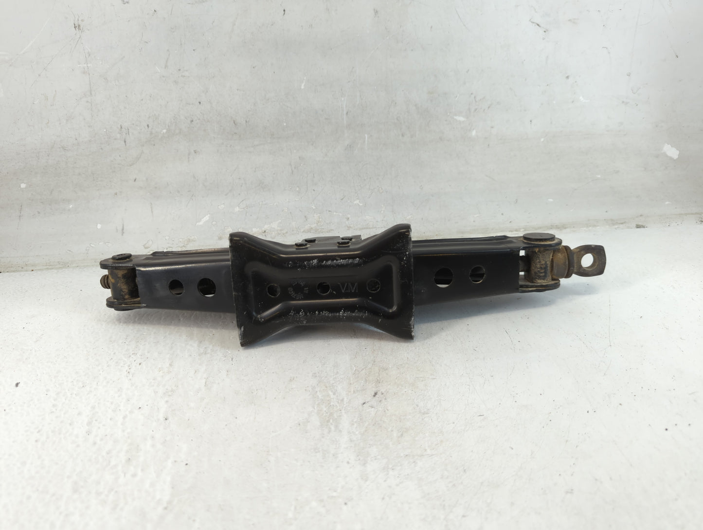 2018 Nissan Versa Spare Scissor Car Jack 1071553 - Oemusedautoparts1.com