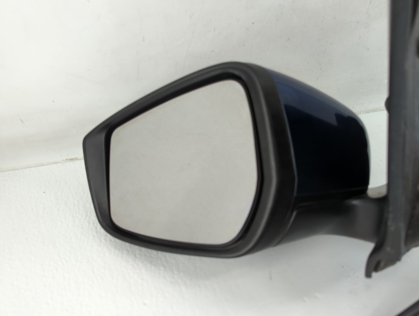 2015-2019 Nissan Versa Driver Side View Mirror - Left Door Mirror OEM Used - Oemusedautoparts1.com