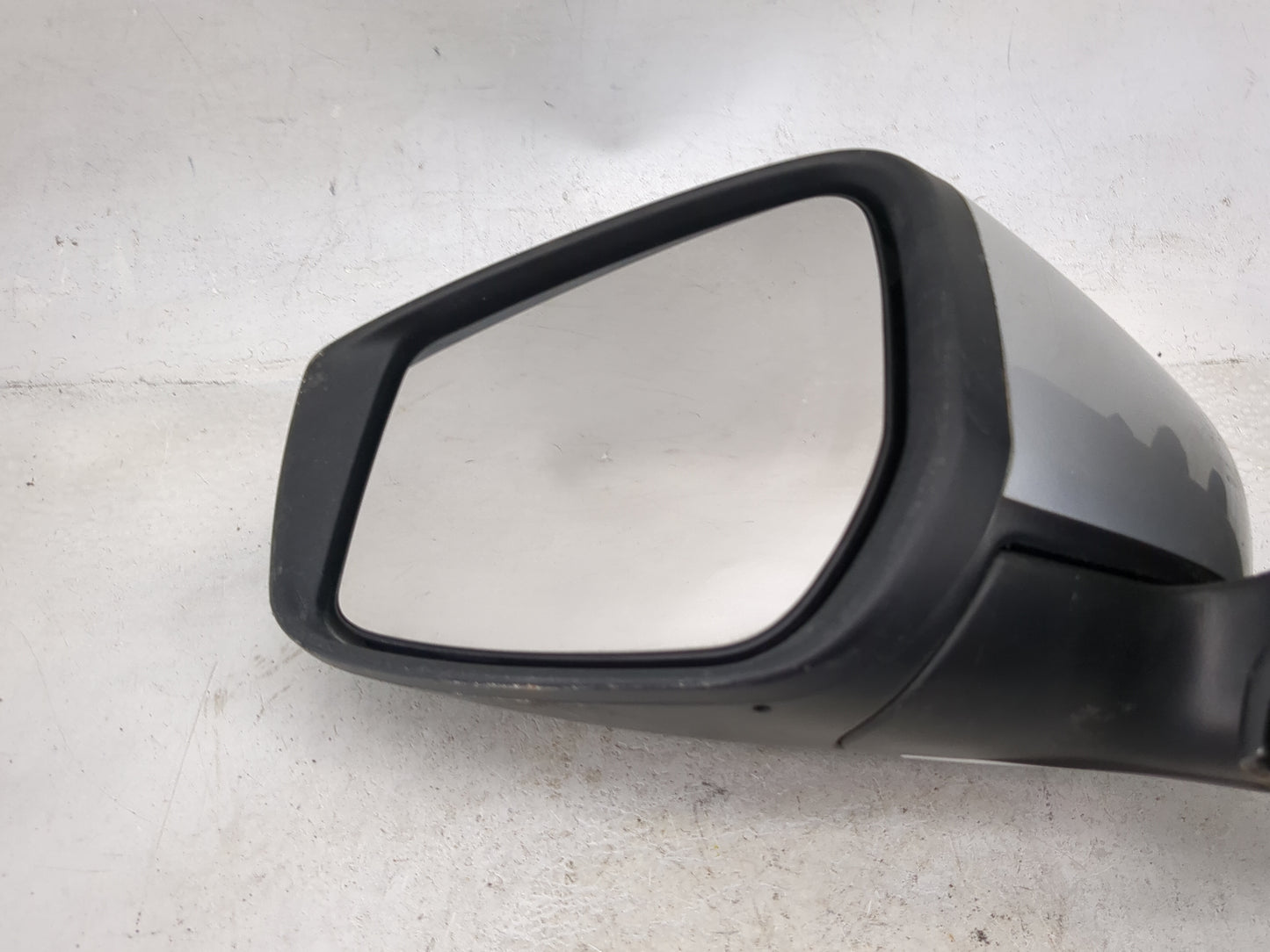 2015-2019 Nissan Versa Driver Side View Mirror - Left Door Mirror OEM Used - Oemusedautoparts1.com