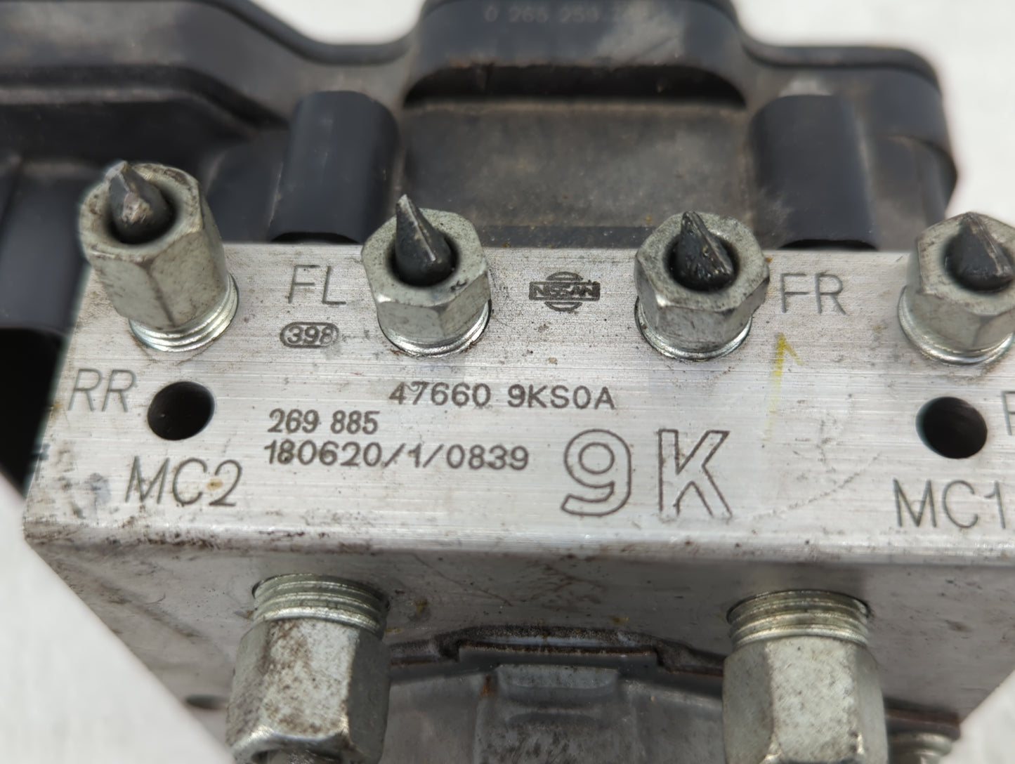2015-2019 Nissan Versa ABS Pump Control Module Replacement P/N:47660 9KS0A 47660 9KL0A Fits Fits 2015 2016 2017 2018 2019 OE