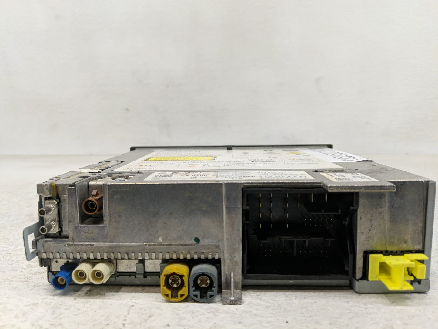 2018 Porsche Macan Radio AM FM Cd Player Receiver Replacement Fits OEM Used Auto Parts - Oemusedautoparts1.com