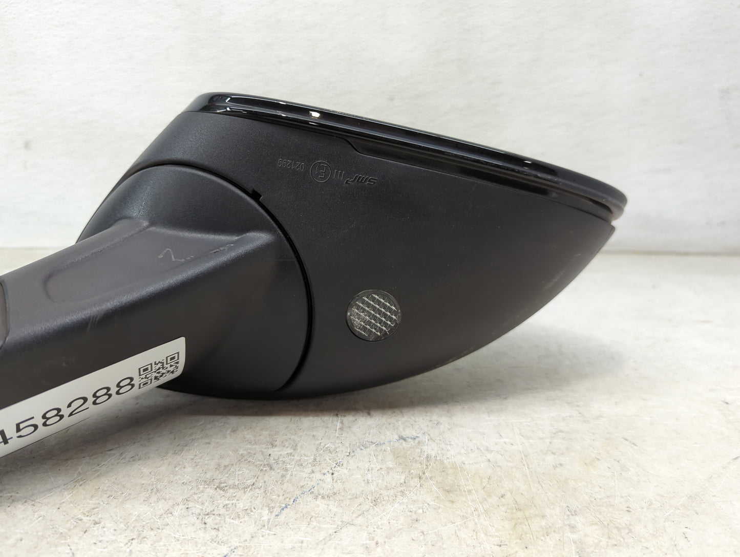 2015-2019 Porsche Macan Passenger Side View Mirror - Right Door Mirror OEM Used - Oemusedautoparts1.com