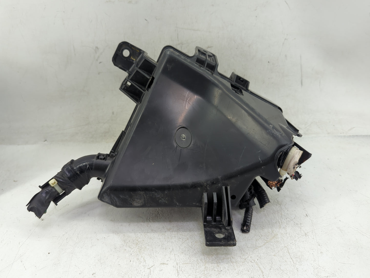 2018 Subaru Xv Fusebox Fuse Box Panel Relay Module P/N:MB504102B Fits OEM Used Auto Parts - Oemusedautoparts1.com