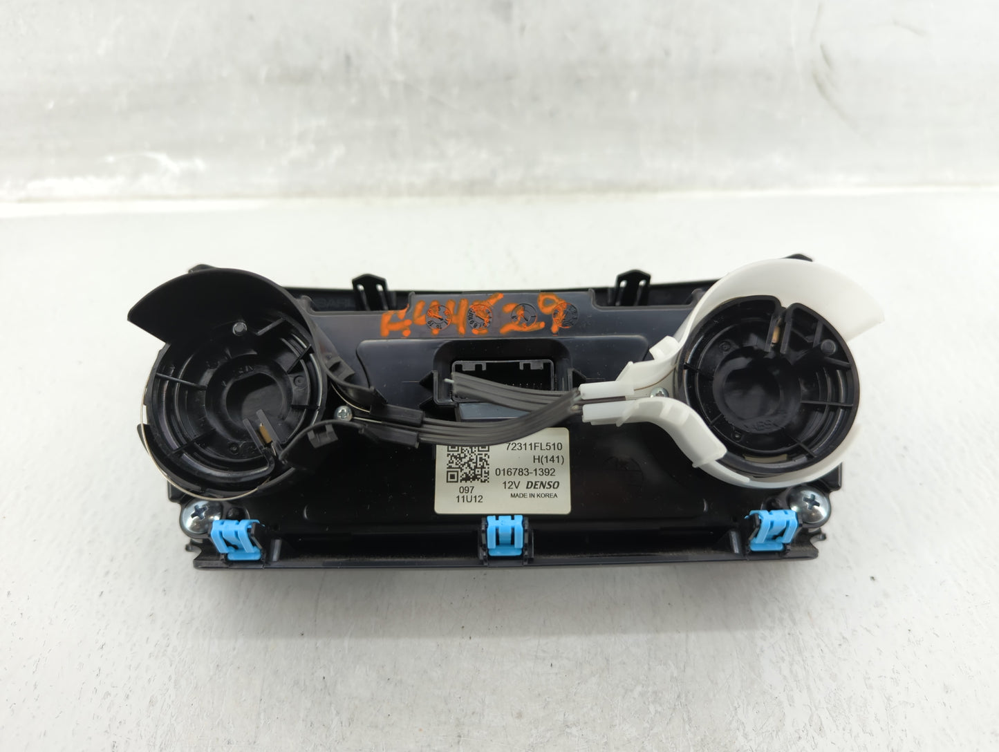 2018 Subaru Xv Climate Control Module Temperature AC/Heater Replacement P/N:72311FL510 Fits OEM Used Auto Parts - Oemusedaut