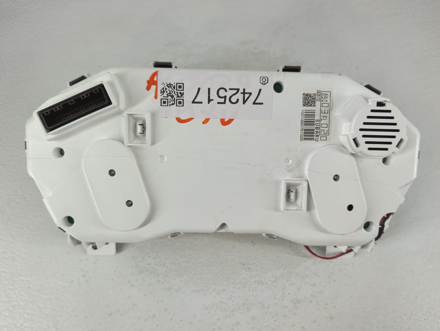 2018 Subaru Xv Instrument Cluster Speedometer Gauges P/N:85003FL020 Fits OEM Used Auto Parts - Oemusedautoparts1.com