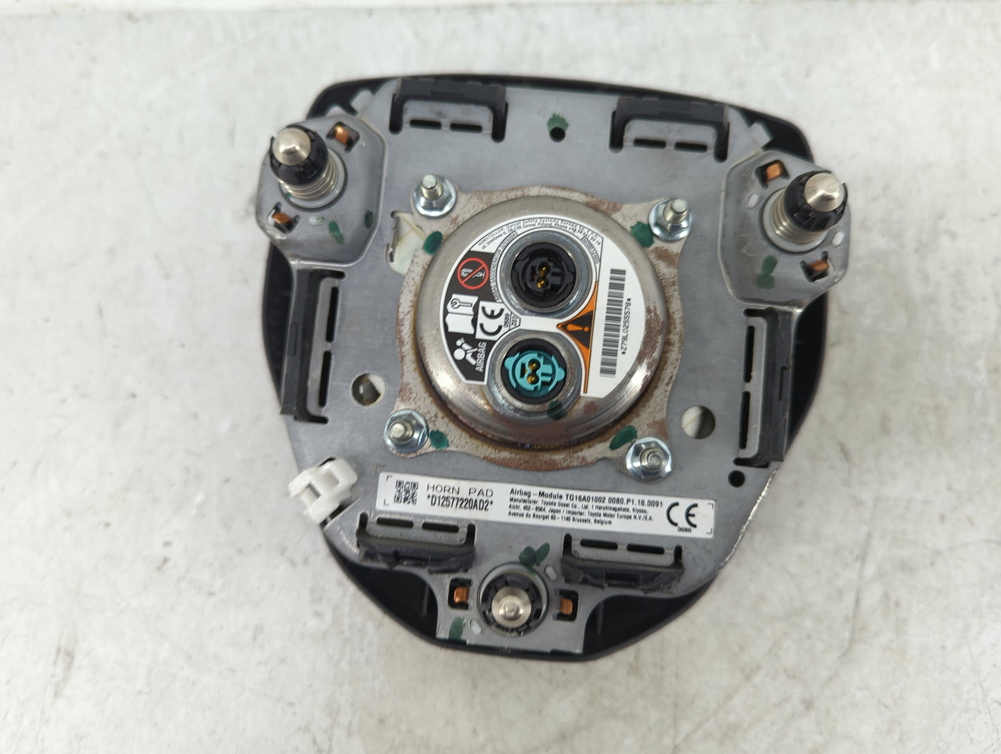 2018-2019 Toyota Camry Air Bag Driver Left Steering Wheel Mounted Fits Fits 2018 2019 OEM Used Auto Parts - Oemusedautoparts
