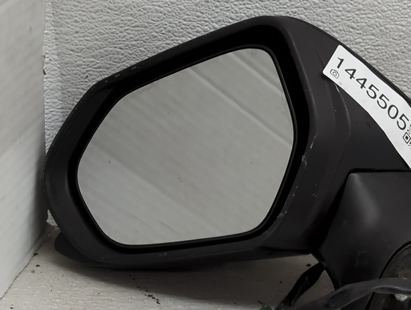 2018-2022 Toyota Camry Driver Side View Mirror - Left Door Mirror OEM Used - Oemusedautoparts1.com
