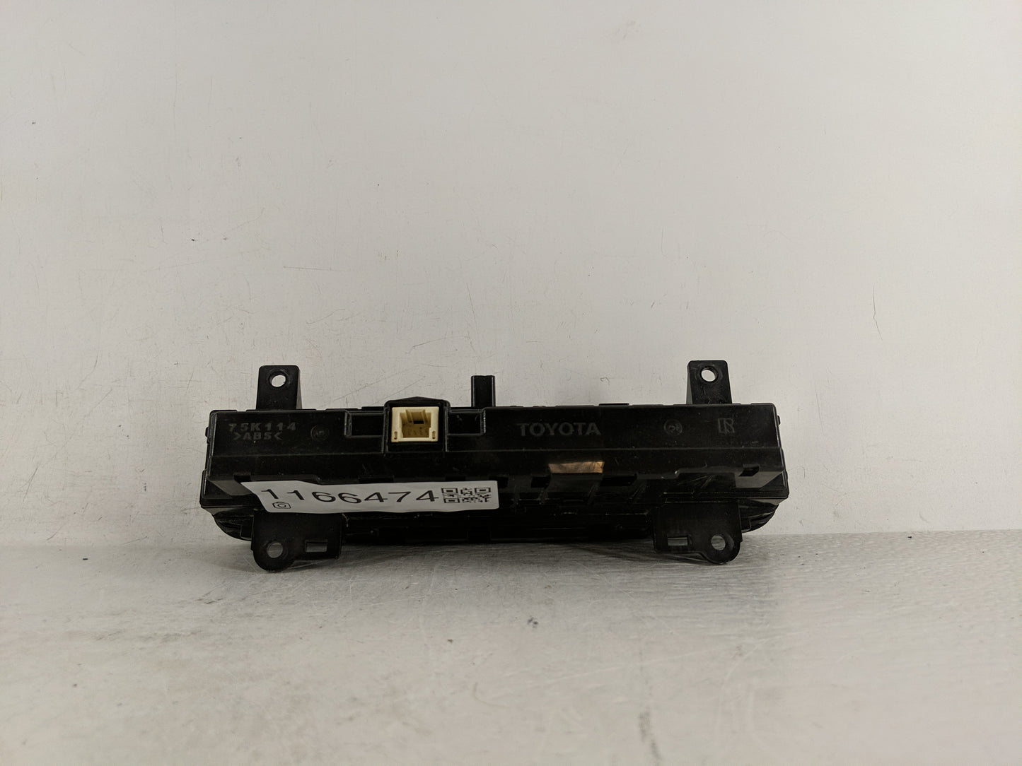 2017-2019 Toyota Corolla Climate Control Module Temperature AC/Heater Replacement Fits Fits 2017 2018 2019 OEM Used Auto Par