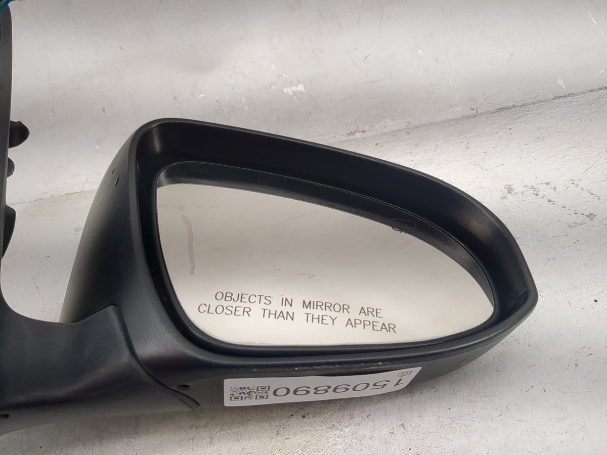 2014-2019 Toyota Corolla Passenger Side View Mirror - Right Door Mirror OEM Used - Oemusedautoparts1.com