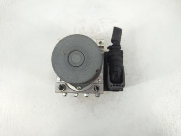 2017-2019 Toyota Highlander ABS Pump Control Module Replacement P/N:116040-43610 89541-0E100 Fits Fits 2017 2018 2019 OEM Used Auto Parts