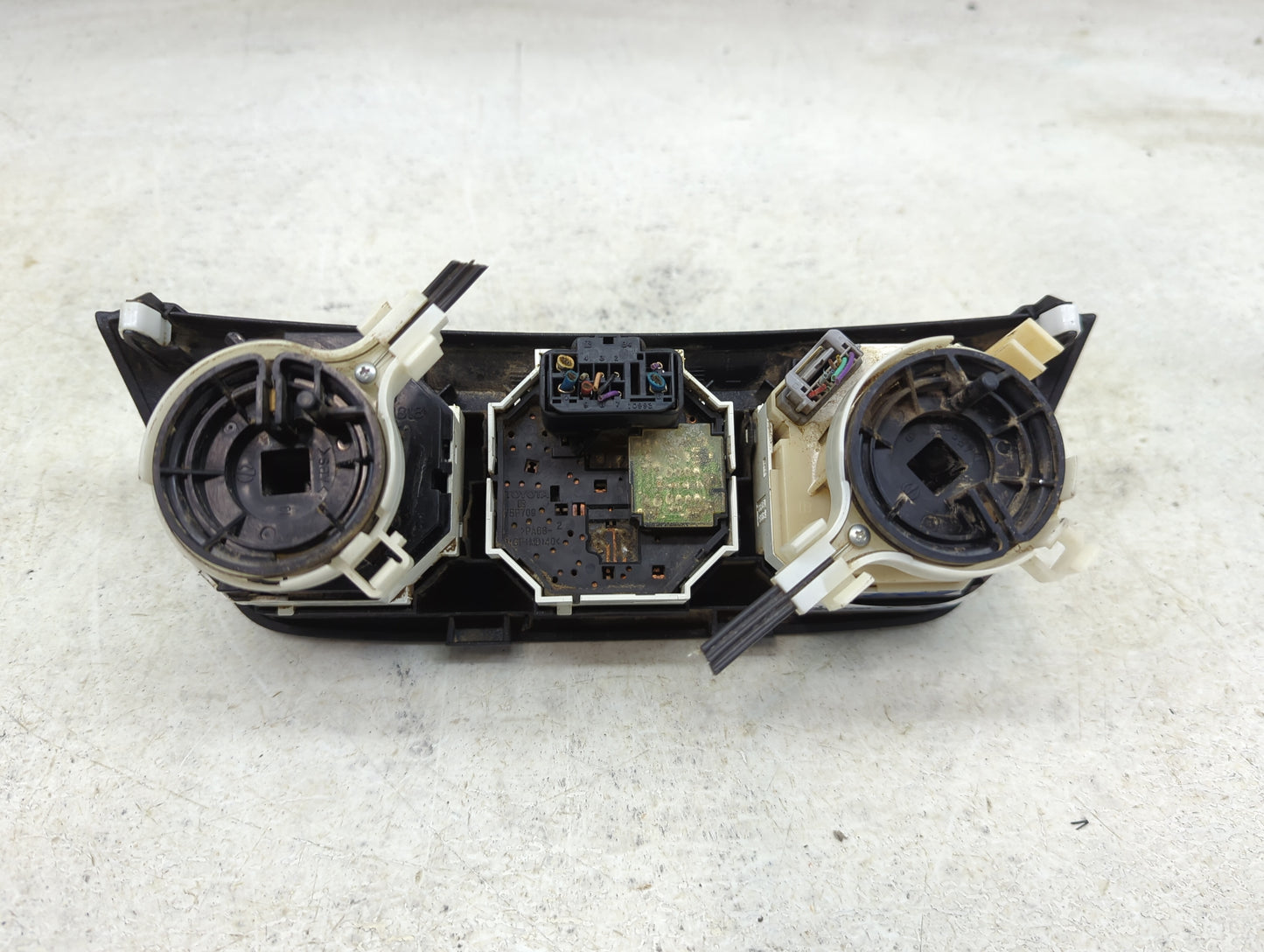 2013-2018 Toyota Rav4 Climate Control Module Temperature AC/Heater Replacement P/N:75F709 Fits OEM Used Auto Parts - Oemused