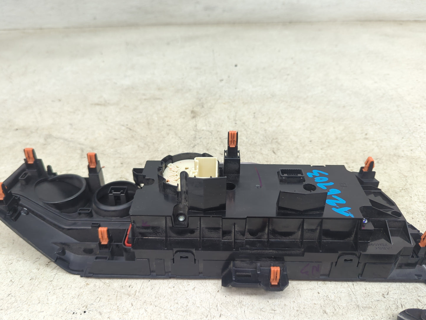 2018 Toyota Tacoma Climate Control Module Temperature AC/Heater Replacement Fits OEM Used Auto Parts - Oemusedautoparts1.com