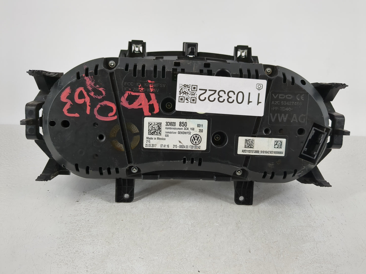 2018 Volkswagen Atlas Instrument Cluster Speedometer Gauges P/N:3CN920850 Fits OEM Used Auto Parts - Oemusedautoparts1.com