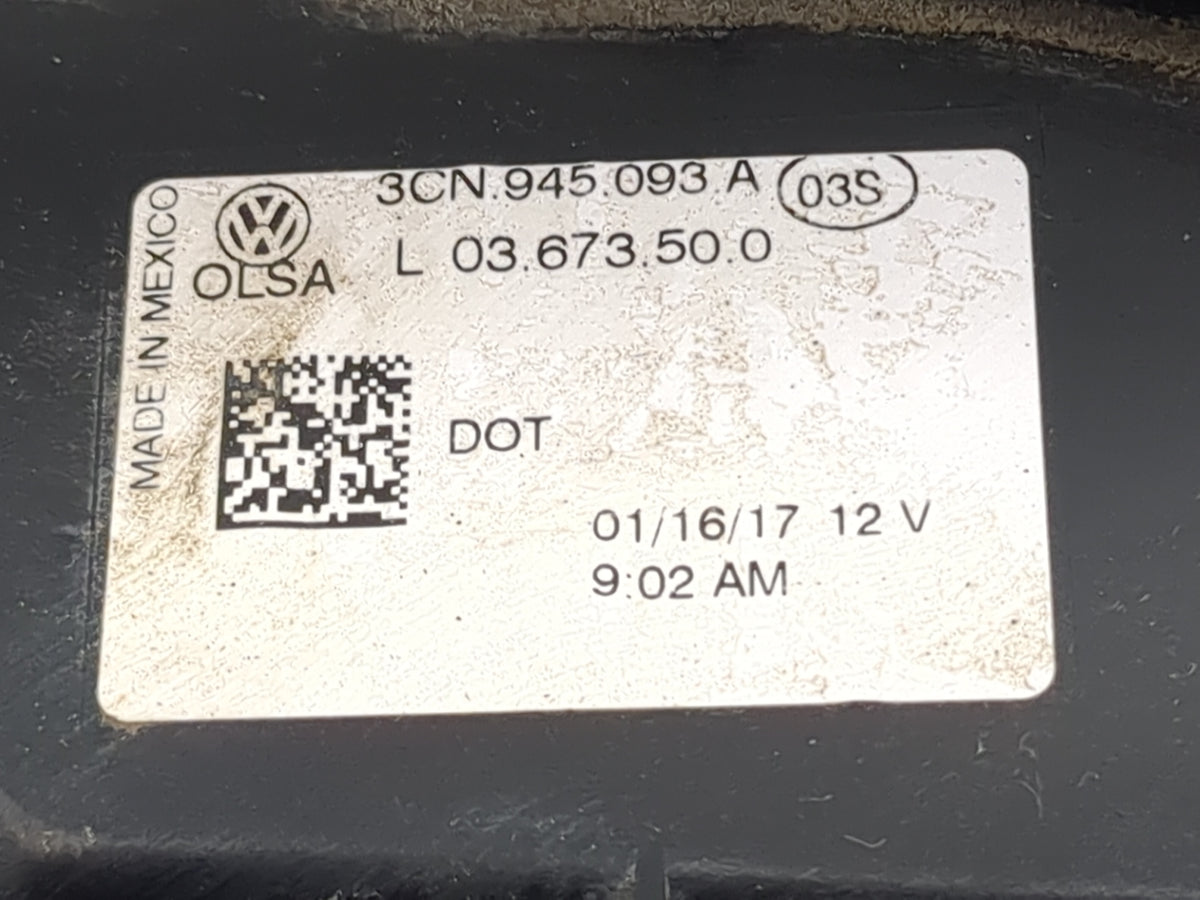 2018 Volkswagen Atlas Driver Left Side Deck Lid Mounted Tail Light - Oemusedautoparts1.com