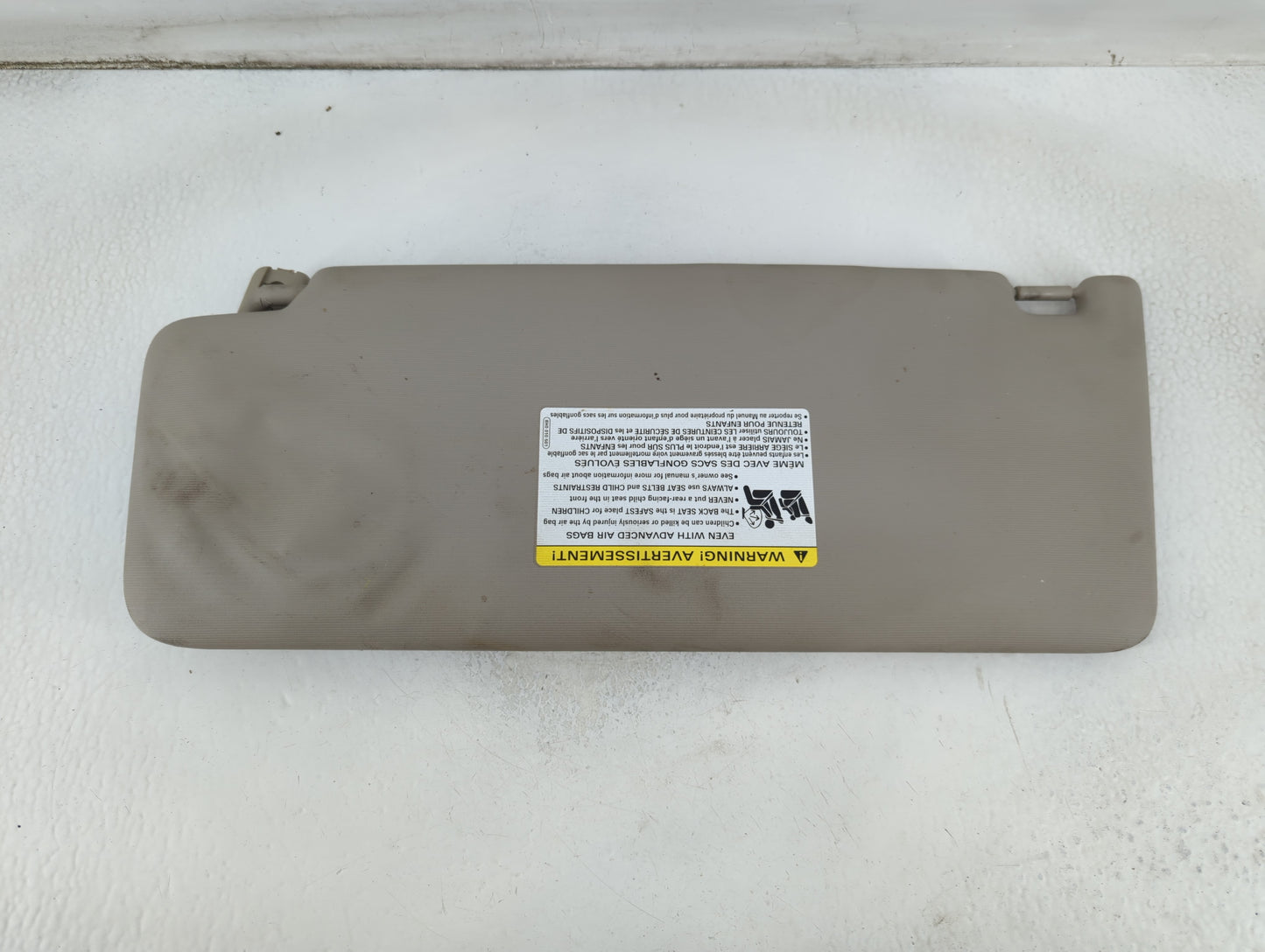 2020-2022 Volkswagen Atlas Sun Visor Shade Replacement Passenger Right Mirror Fits Fits 2020 2021 2022 OEM Used Auto Parts -