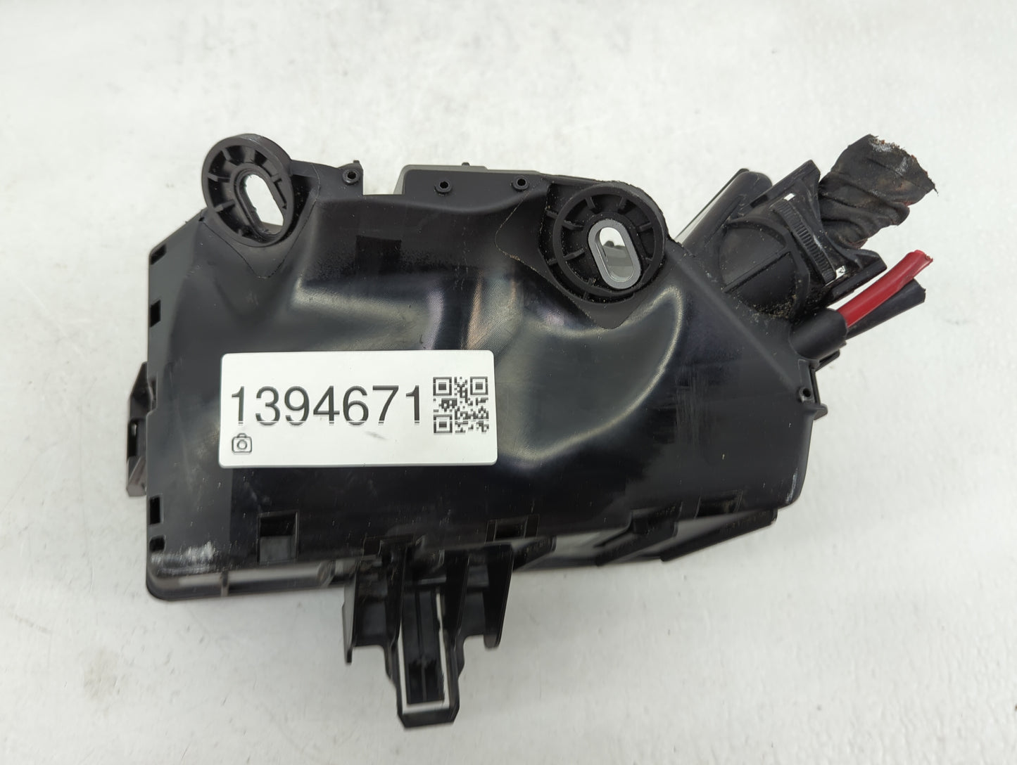 2015-2019 Volkswagen Golf Fusebox Fuse Box Panel Relay Module P/N:5Q0-907-361-D Fits Fits 2015 2016 2017 2018 2019 2020 2021