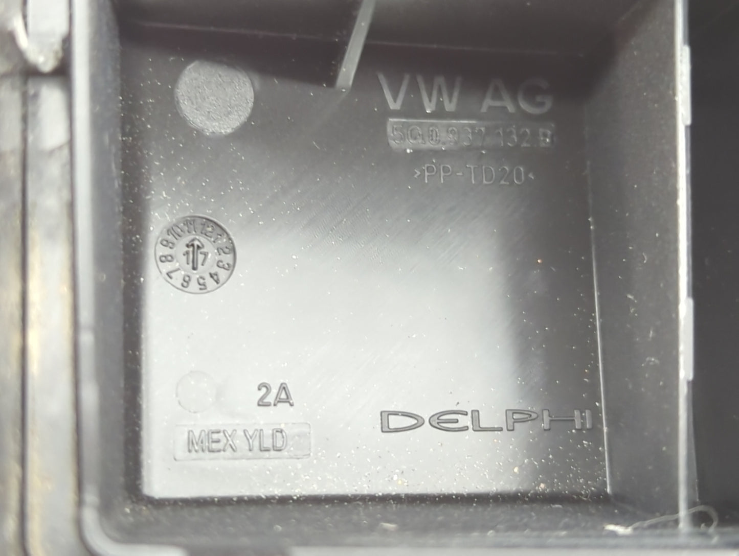2015-2019 Volkswagen Golf Fusebox Fuse Box Panel Relay Module P/N:5Q0 937 132 B Fits Fits 2015 2016 2017 2018 2019 2020 2021