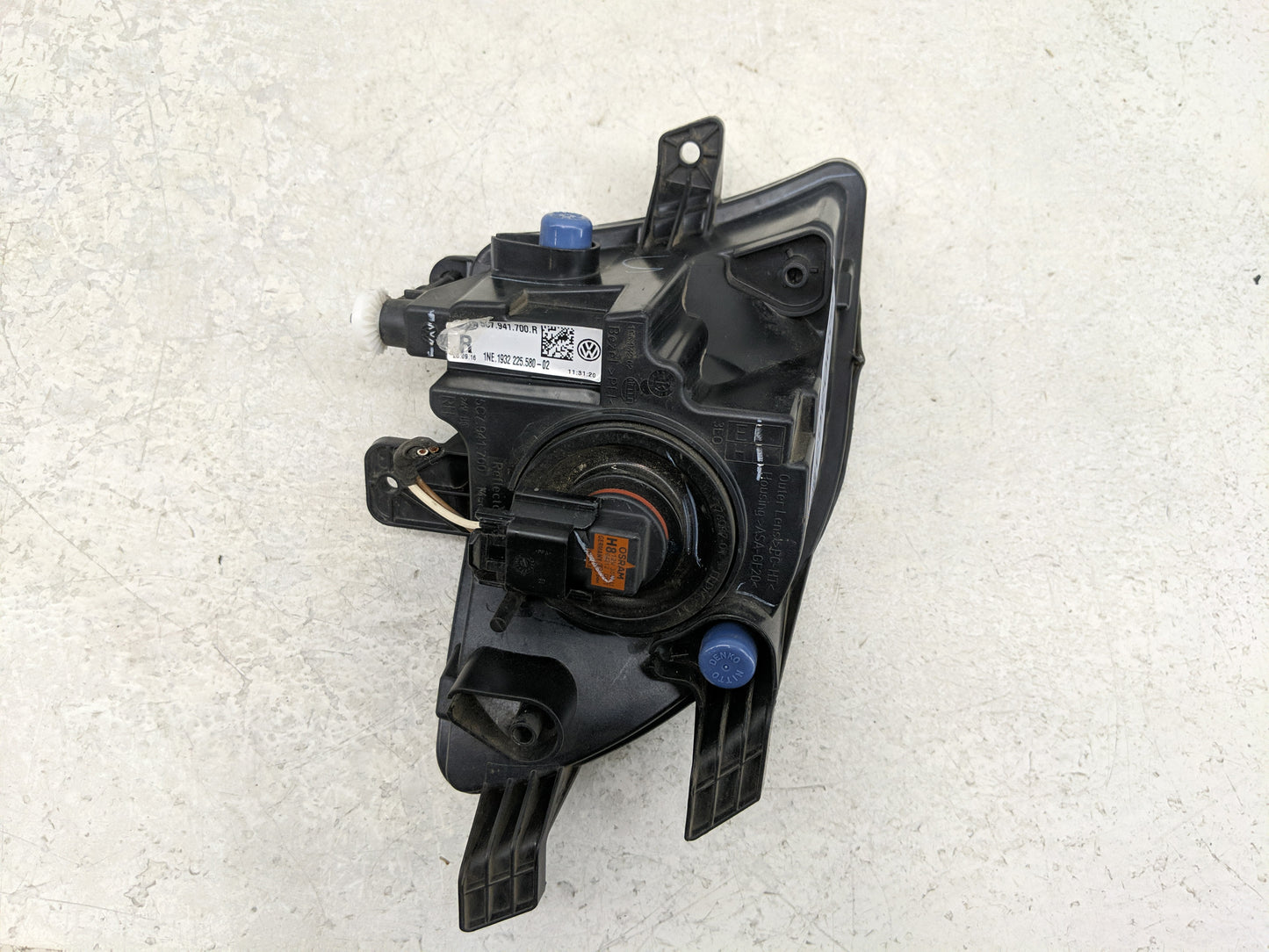 2015-2018 Volkswagen Jetta Passenger Right Oem Front Light Lamp - Oemusedautoparts1.com