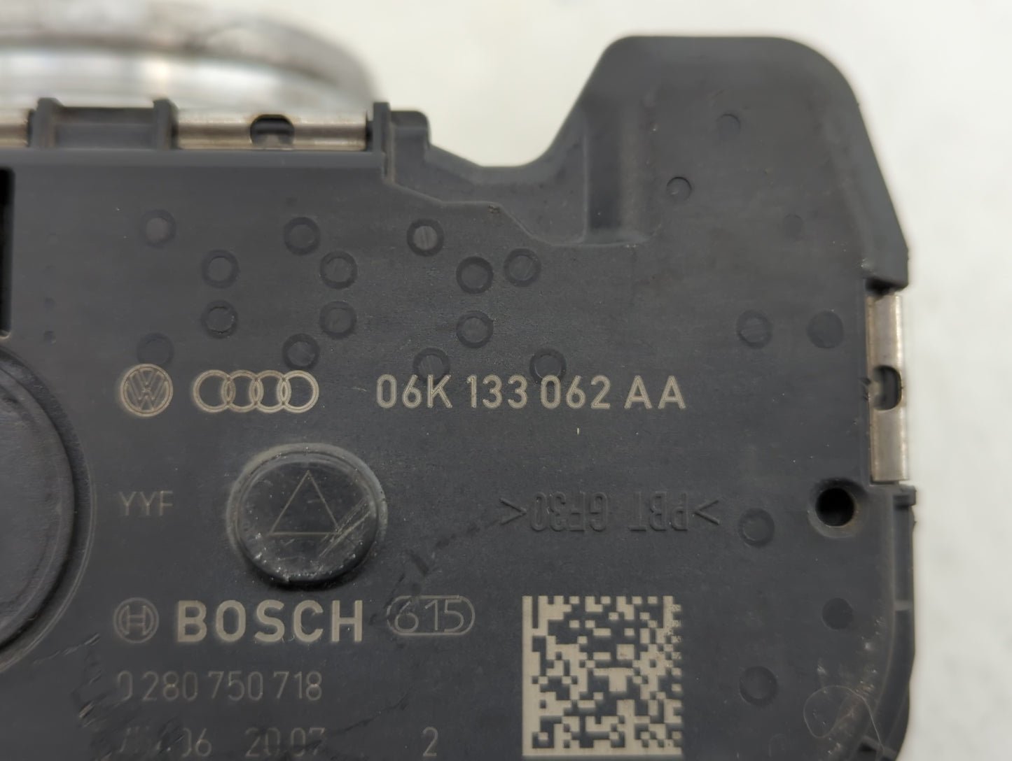 2018 Volkswagen Jetta Throttle Body P/N:06K 133 062 AA Fits OEM Used Auto Parts - Oemusedautoparts1.com
