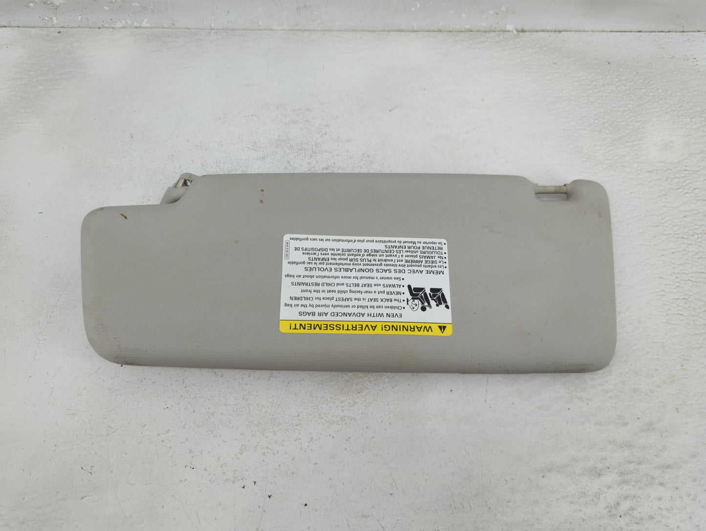 2018 Volkswagen Passat Sun Visor Shade Replacement Passenger Right Mirror Fits OEM Used Auto Parts - Oemusedautoparts1.com