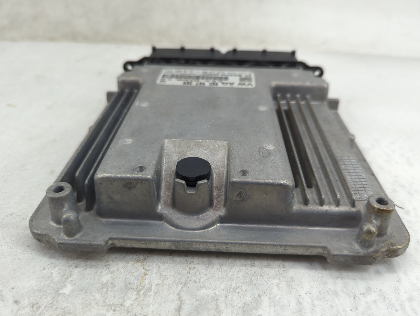 2018 Volkswagen Passat PCM Engine Control Computer ECU ECM PCU OEM P/N:06K907309 0261S15635, 1039593620 Fits OEM Used Auto P