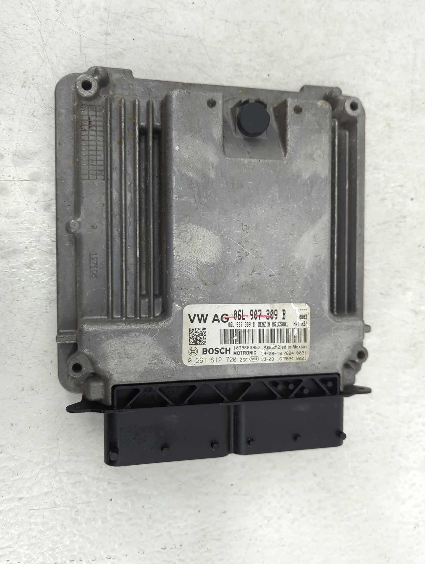 2018 Volkswagen Tiguan PCM Engine Control Computer ECU ECM PCU OEM P/N:06L907309B Fits OEM Used Auto Parts - Oemusedautopart