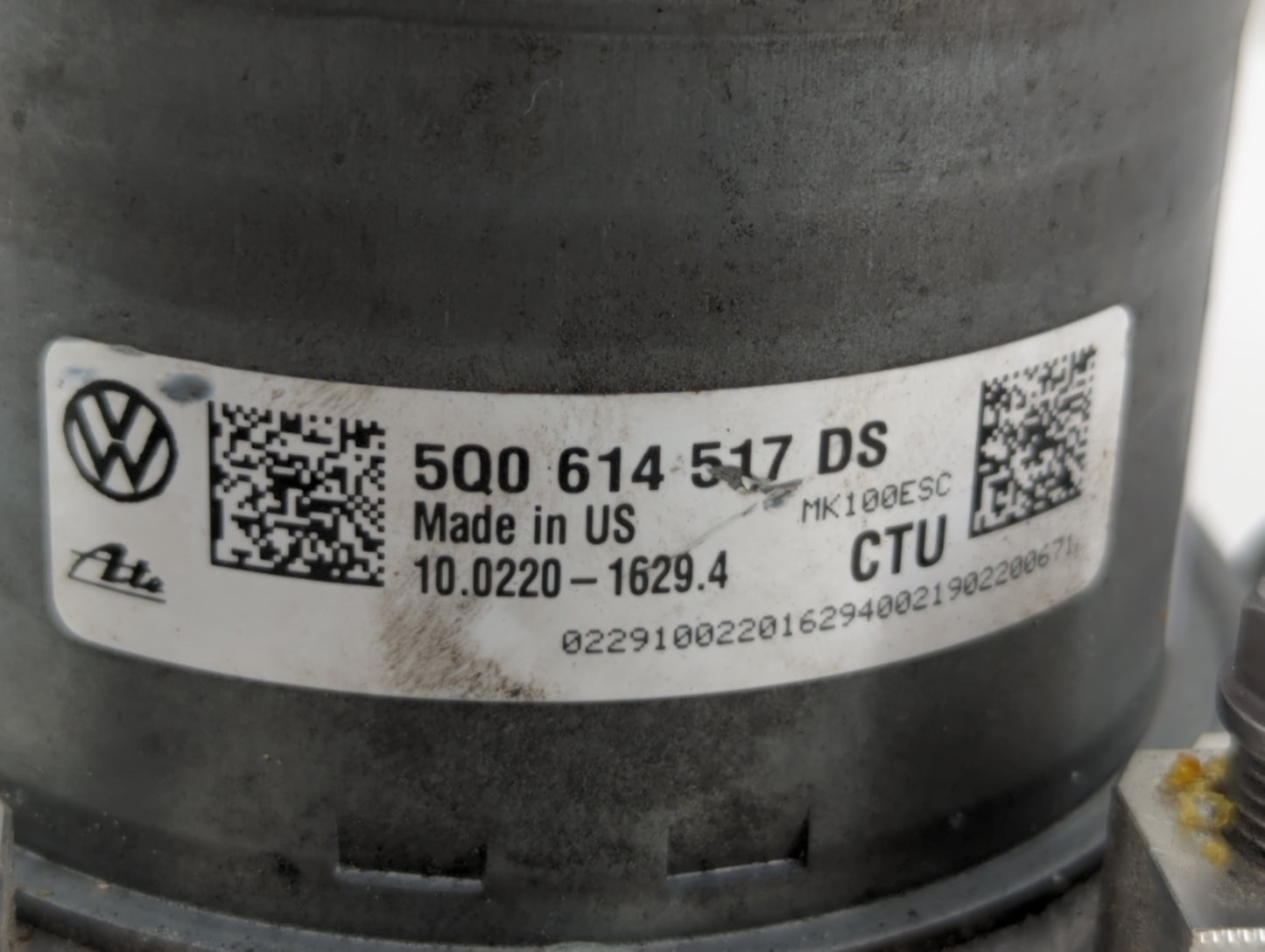 2018-2019 Volkswagen Tiguan ABS Pump Control Module Replacement P/N:5Q0 614 517 CG 5Q0 614 517 DE Fits Fits 2018 2019 OEM Us