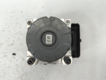 2018-2020 Volkswagen Tiguan ABS Pump Control Module Replacement P/N:5Q0 614 517 DG 5Q0 614 517 DE Fits Fits 2018 2019 2020 OEM Used Auto Parts