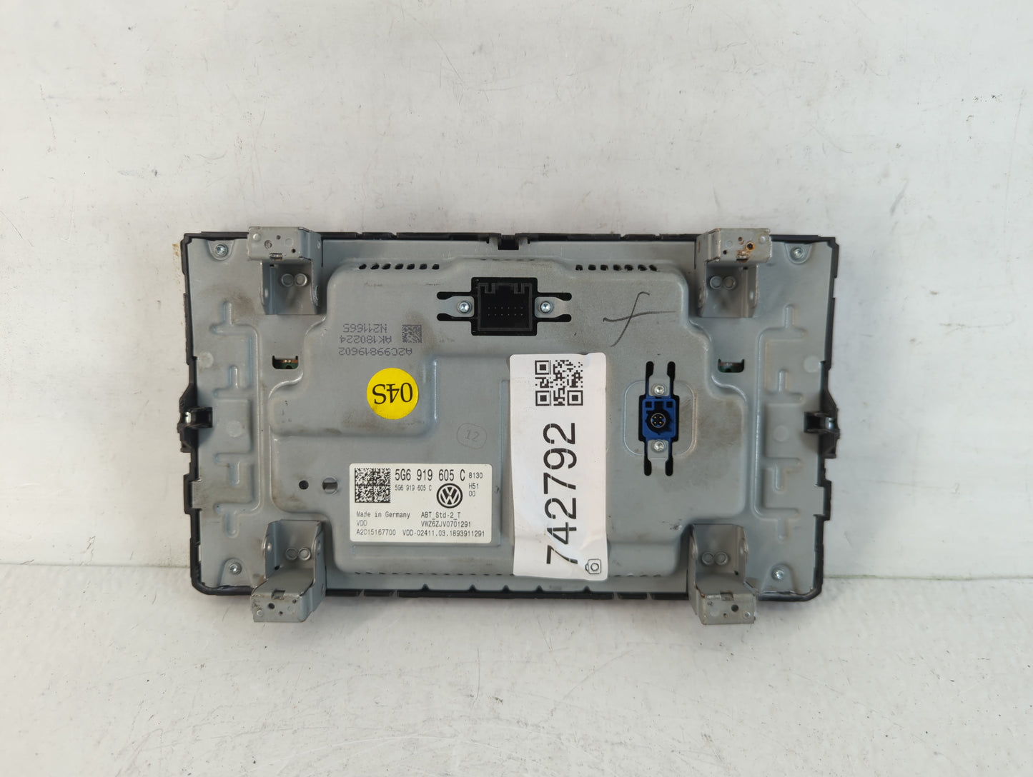 2018-2020 Volkswagen Tiguan Am Fm Cd Player Radio Receiver - Oemusedautoparts1.com